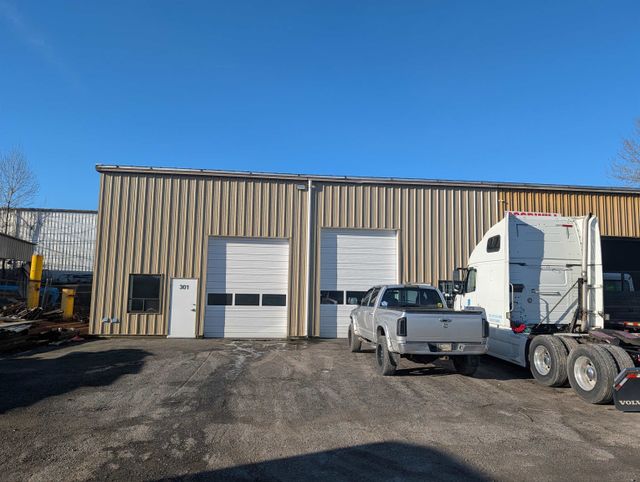 19837-telegraph-trail-walnut-grove-langley-18 at 301 - 19837 Telegraph Trail, Walnut Grove, Langley