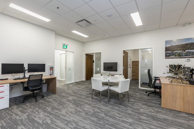 43995-progress-way-west-chilliwack-chilliwack-34 at 105 & 205 - 43995 Progress Way, West Chilliwack, Chilliwack