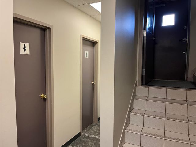 10706-king-george-boulevard-whalley-north-surrey-06 at 102 - 10706 King George Boulevard, Whalley, North Surrey