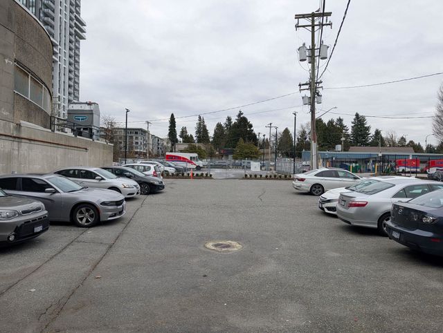 10706-king-george-boulevard-whalley-north-surrey-17 at 102 - 10706 King George Boulevard, Whalley, North Surrey