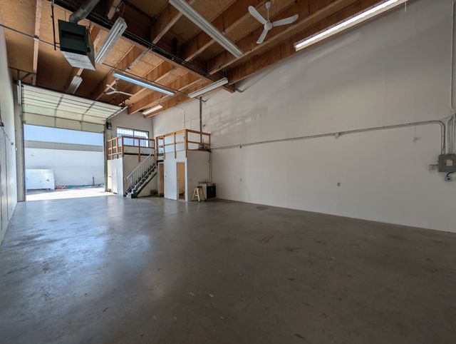 3 at 102 - 19331 Enterprise Way, Cloverdale BC, Cloverdale