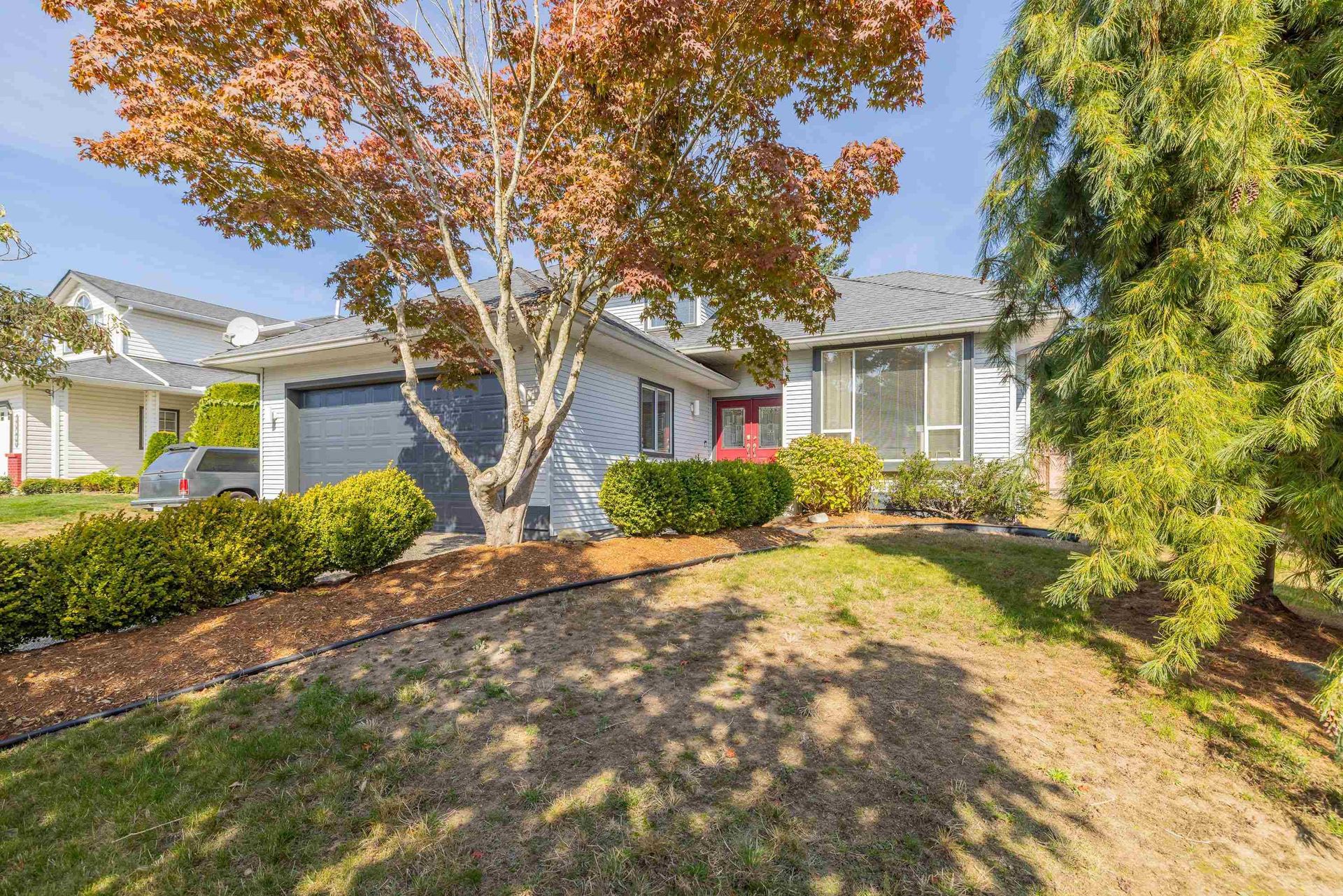18693 56a Avenue, Cloverdale BC, Cloverdale photo number 1