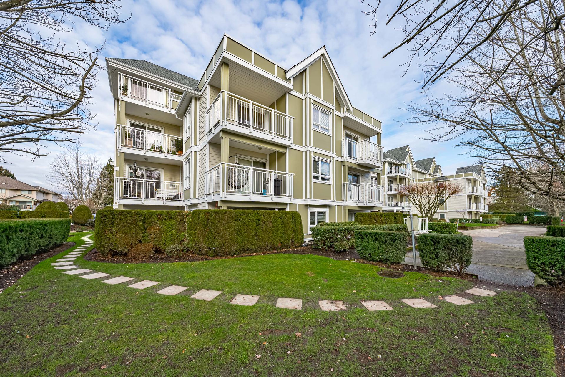106 - 20189 54 Avenue, Langley City, Langley photo number 1 106 - 20189 54 Avenue, Langley City, Langley photo number 1