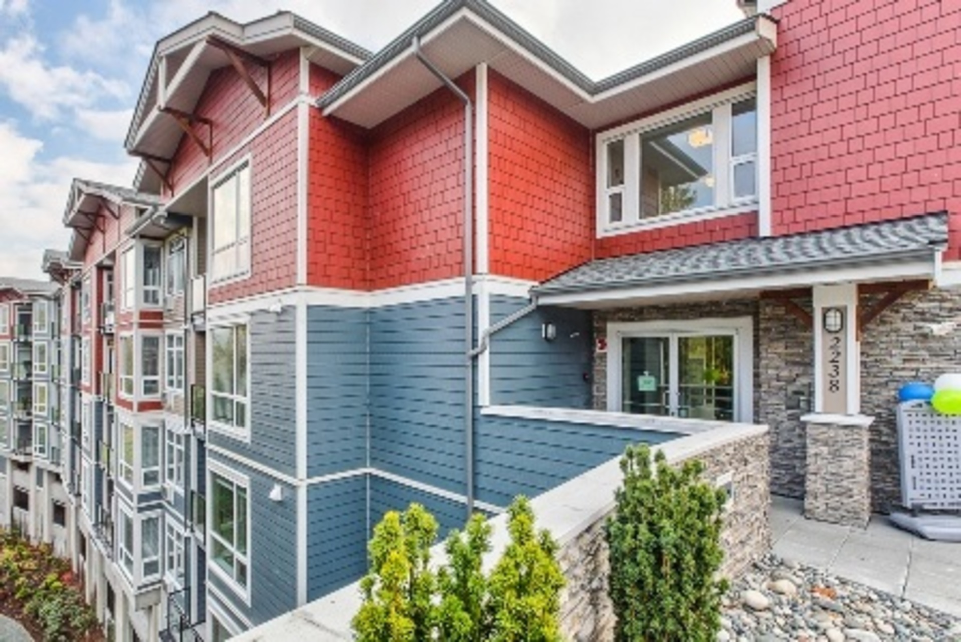 262038227 at 409 - 2242 Whatcom Road, Abbotsford East, Abbotsford