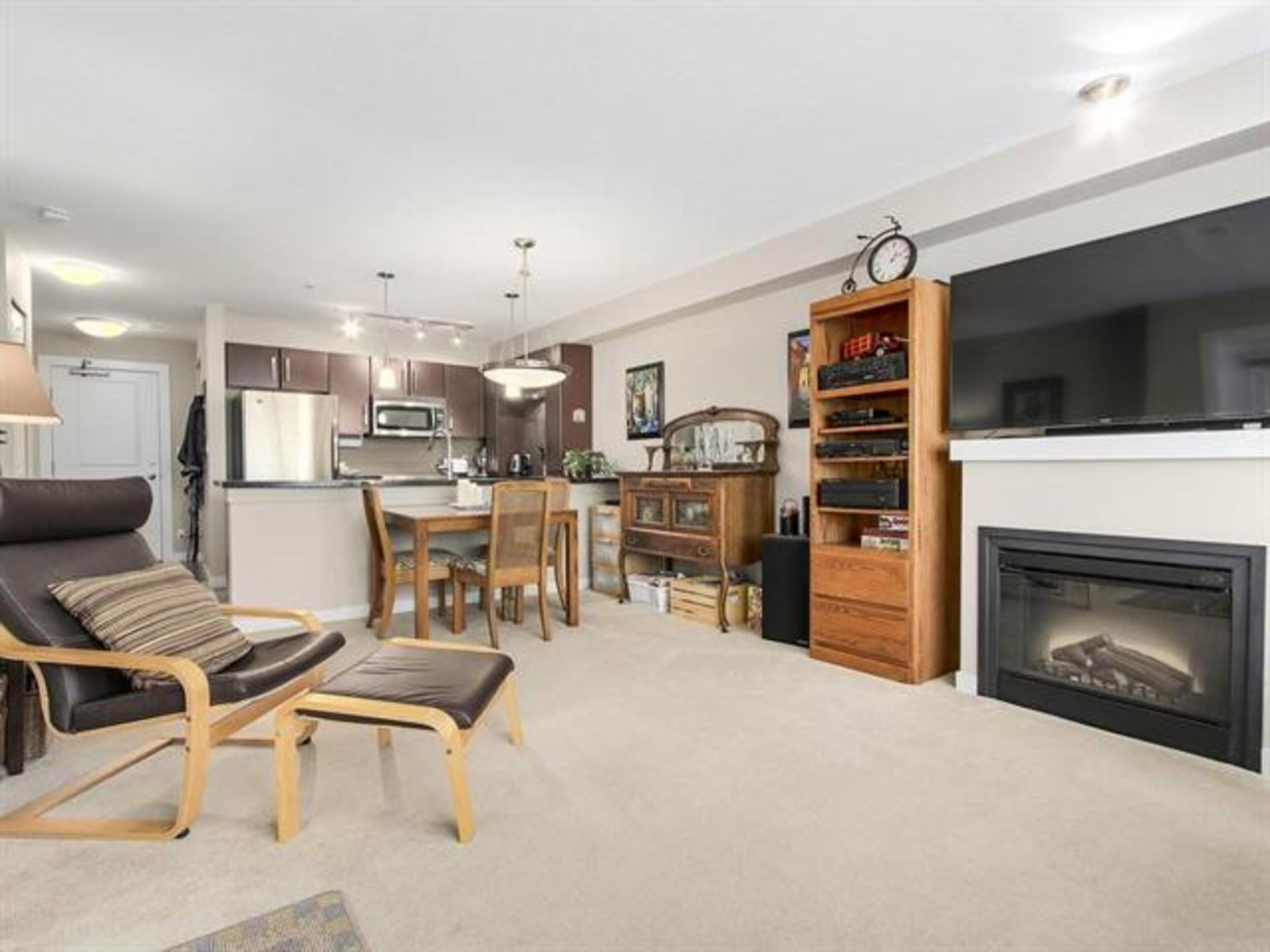 262220657-4 at 205 - 15168 19 Avenue, Sunnyside Park Surrey, South Surrey White Rock