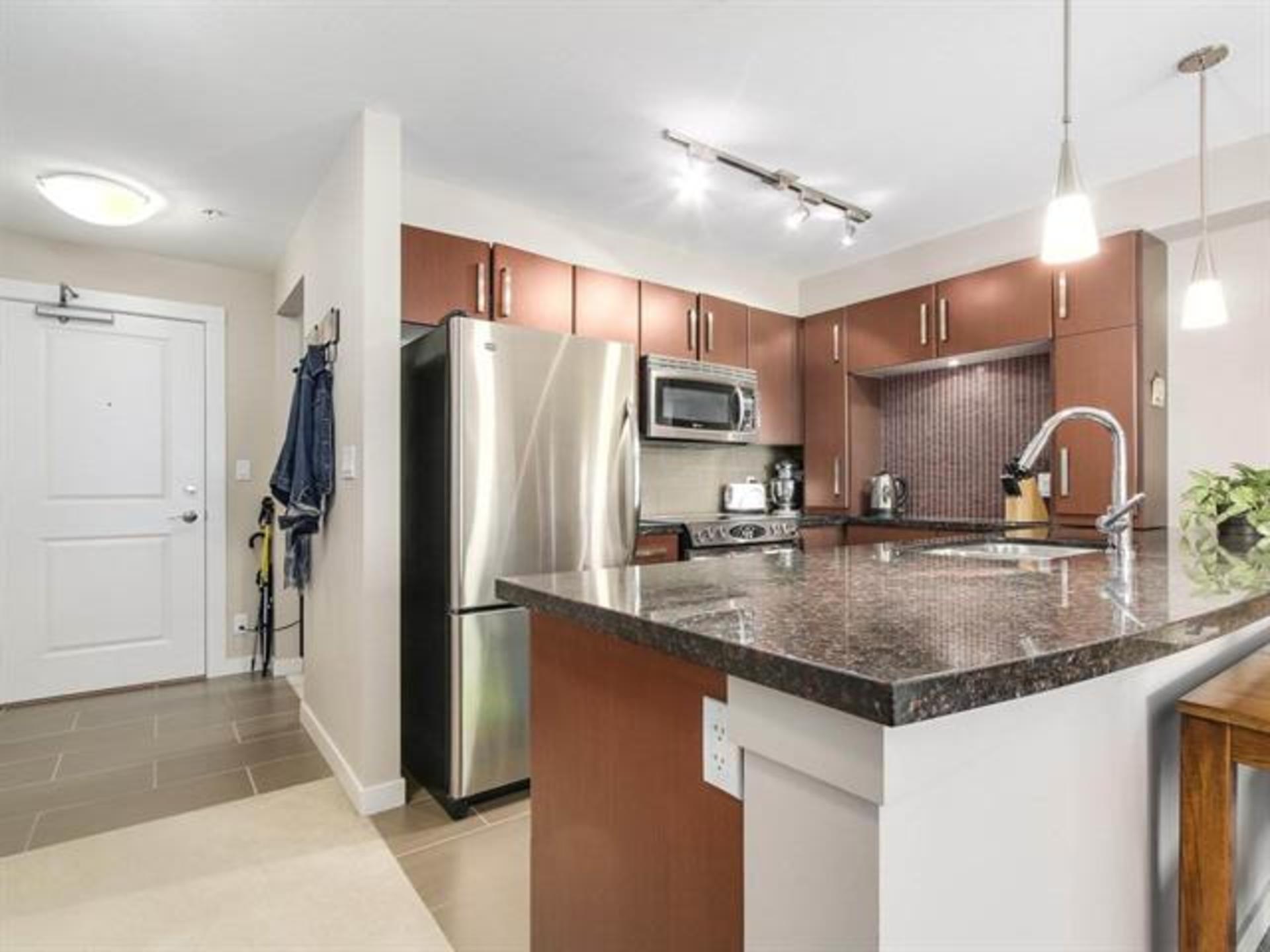 262220657-6 at 205 - 15168 19 Avenue, Sunnyside Park Surrey, South Surrey White Rock