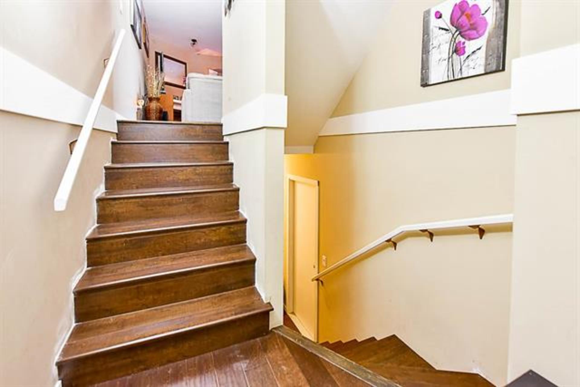 262147101-2 at 34 - 15550 89 Avenue, Fleetwood Tynehead, Surrey