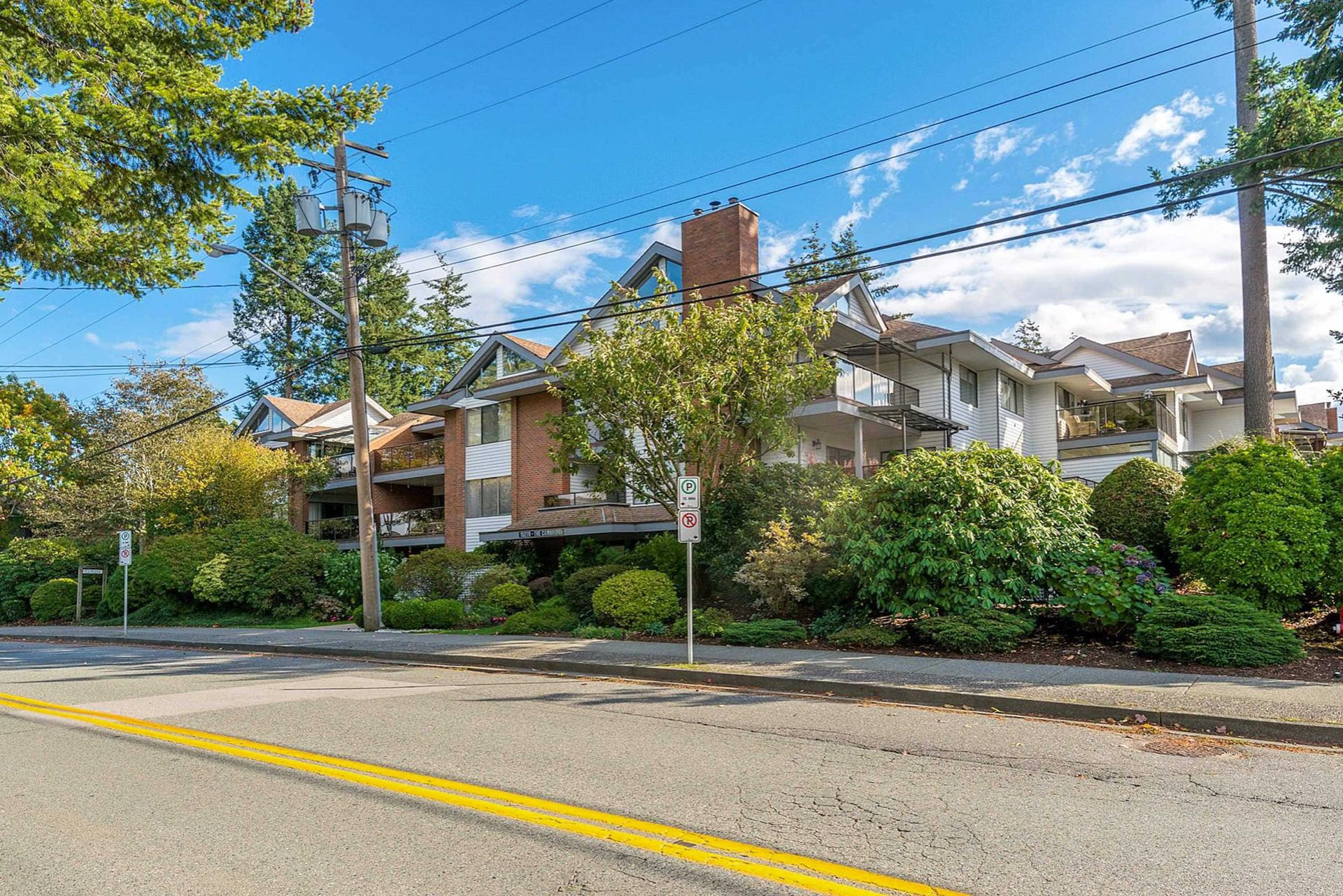 15270-17-avenue-king-george-corridor-south-surrey-white-rock-02 at 305 - 15270 17 Avenue, King George Corridor, South Surrey White Rock
