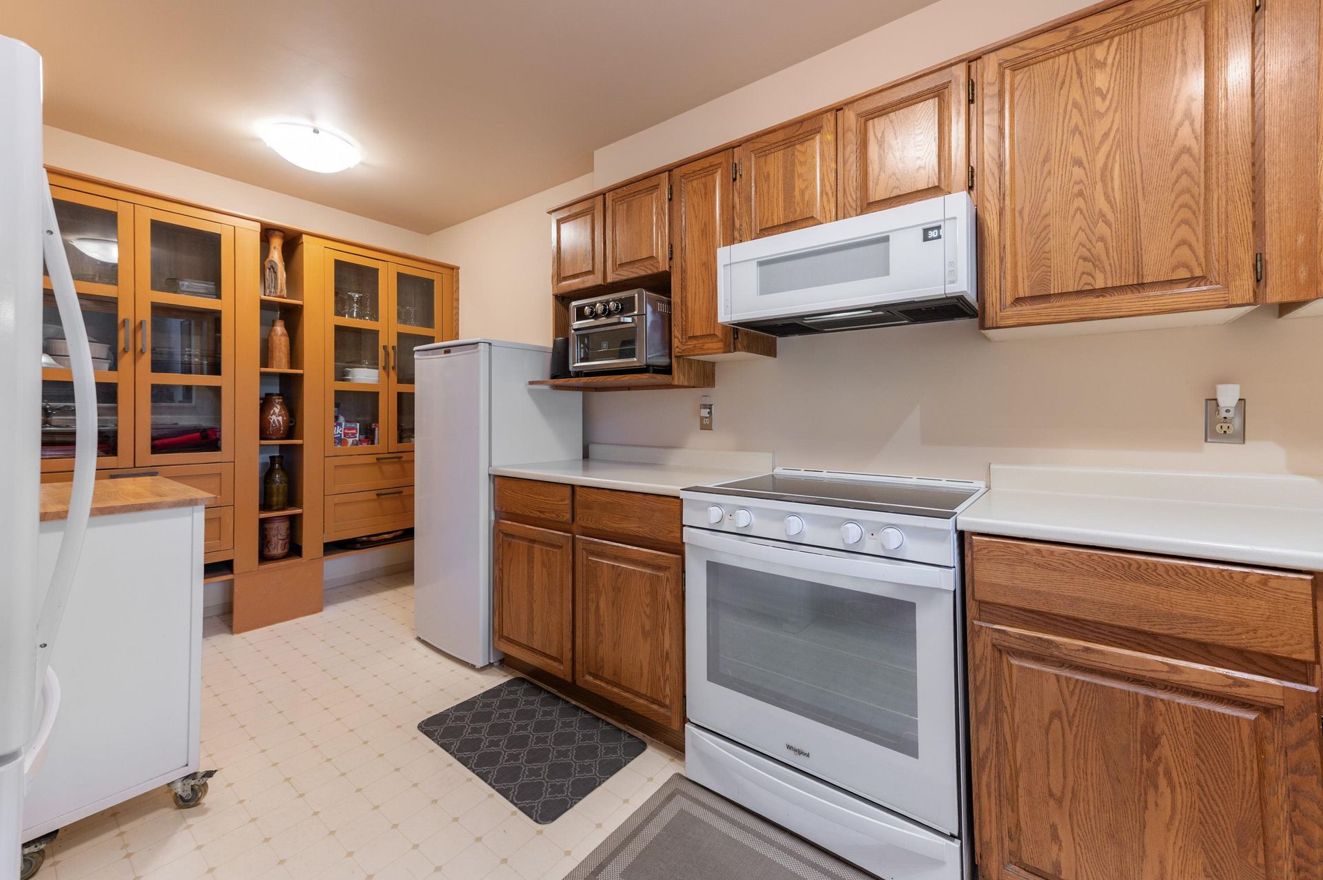 15270-17-avenue-king-george-corridor-south-surrey-white-rock-15 at 305 - 15270 17 Avenue, King George Corridor, South Surrey White Rock