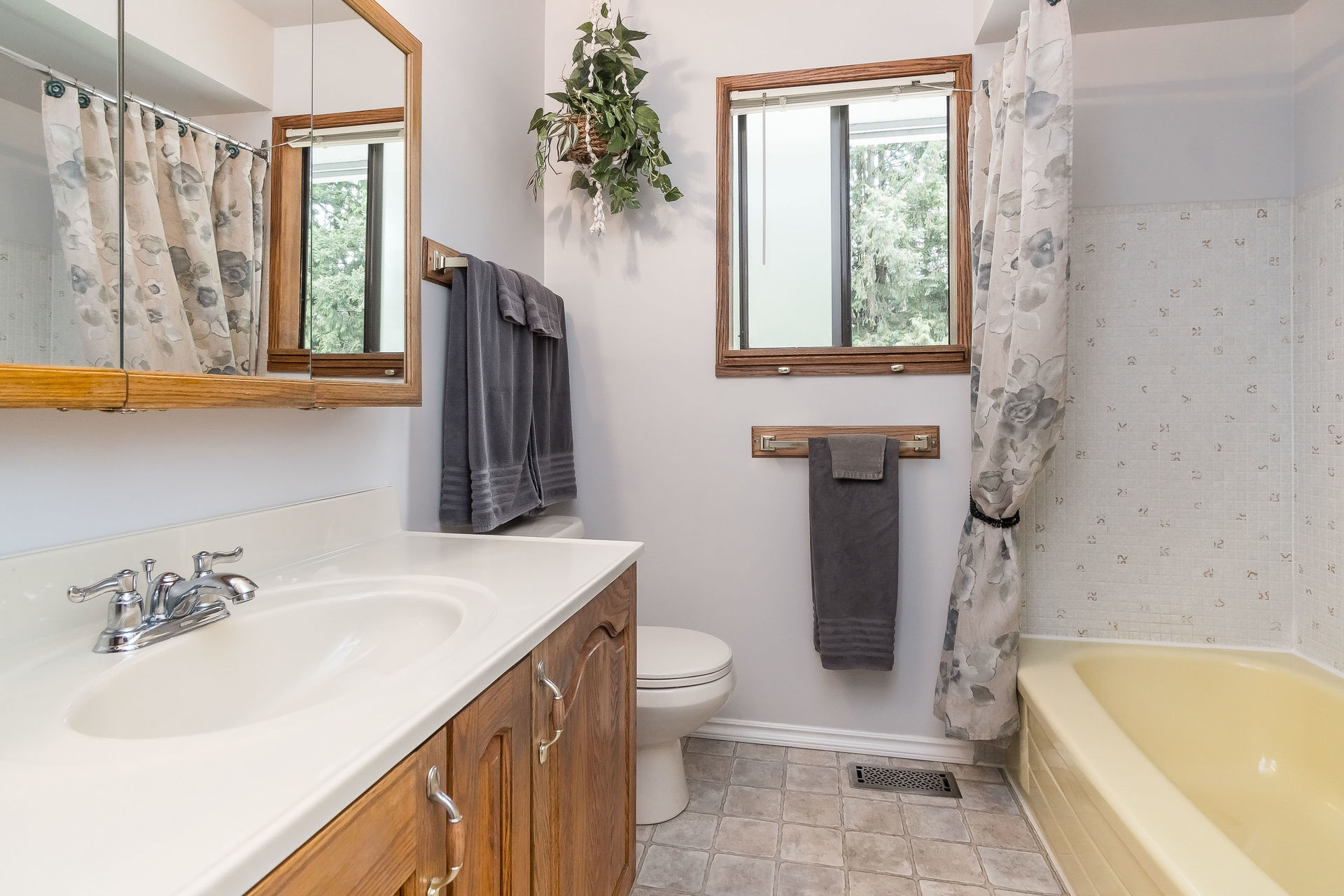 Main Floor Bathroom at 4062 207a Street, Brookswood Langley, Langley Main Floor Bathroom at 4062 207a Street, Brookswood Langley, Langley