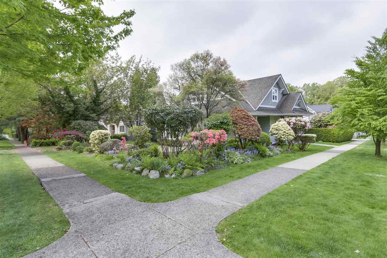 2528-w-39th-avenue-kerrisdale-vancouver-west-02 at 2528 W 39th Avenue, Kerrisdale, Vancouver West