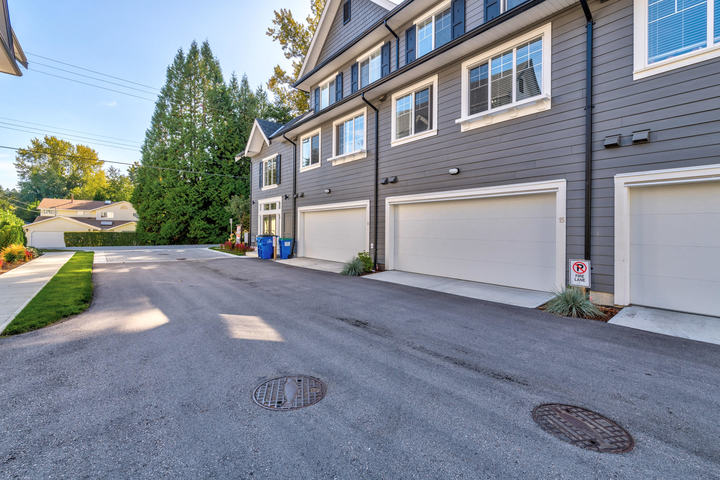Garage at 15 - 16357 15 Avenue, King George Corridor, South Surrey White Rock