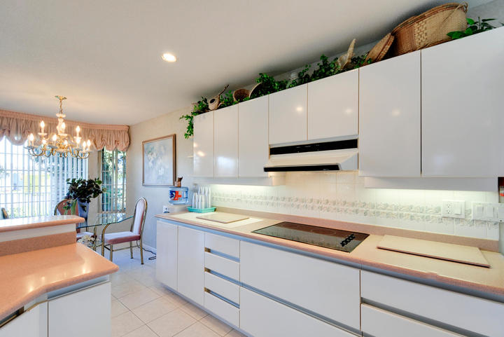 5138-calvert-dr-large-009-21-kitchen-1497x1000-72dpi at 5138 Calvert Drive, Neilsen Grove, Ladner