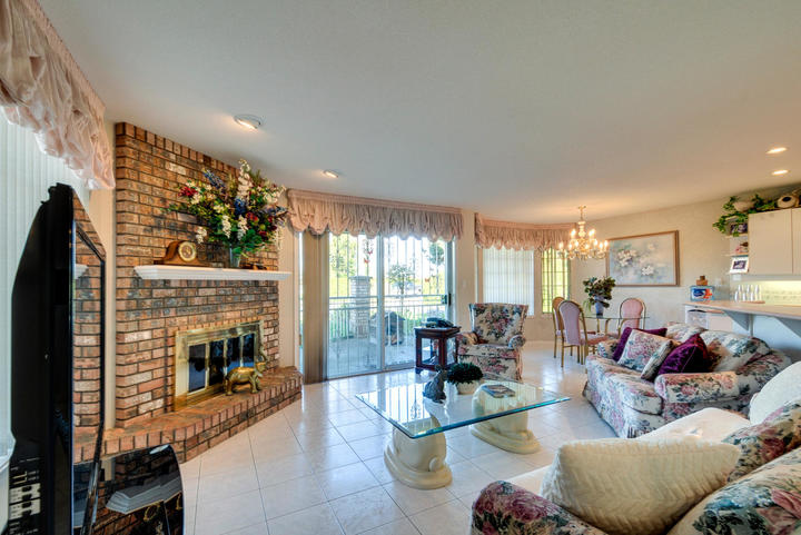 5138-calvert-dr-large-013-15-family-room-1497x1000-72dpi at 5138 Calvert Drive, Neilsen Grove, Ladner