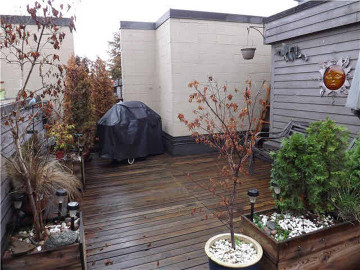 1 at 311 - 1990 6th Avenue, Kitsilano, Vancouver West