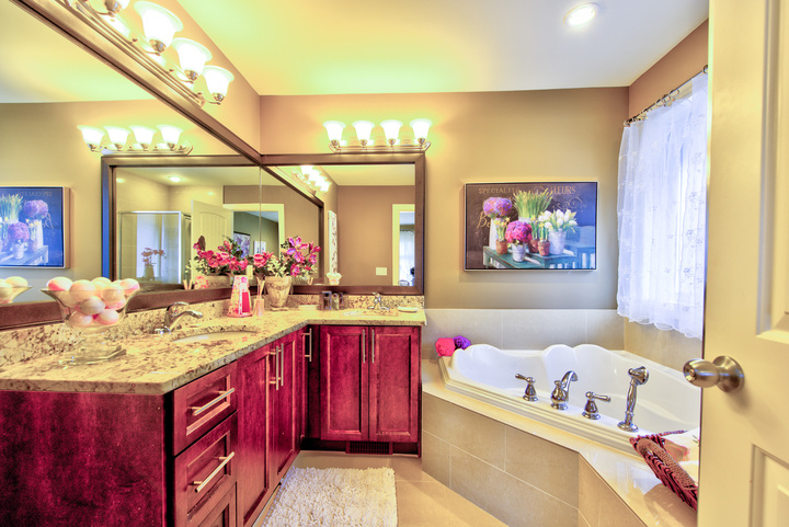 Master Bedroom Ensuite at 17910 70a Avenue, Cloverdale