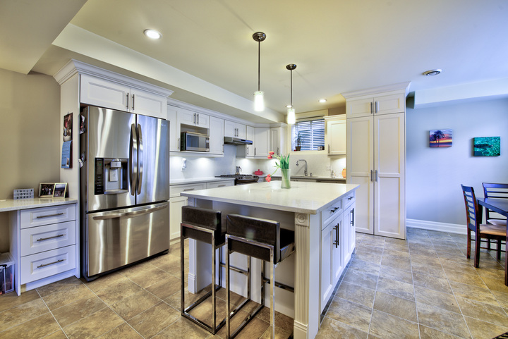 Basement Kitchen at 17910 70a Avenue, Cloverdale