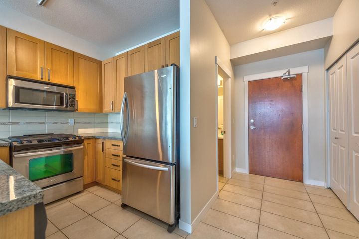 15988-26-avenue-grandview-surrey-south-surrey-white-rock-05 at 324 - 15988 26 Avenue, Grandview Surrey, South Surrey White Rock