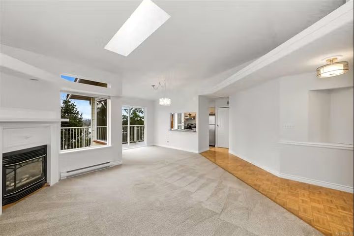 14 at 34 - 9933 Chemainus Road