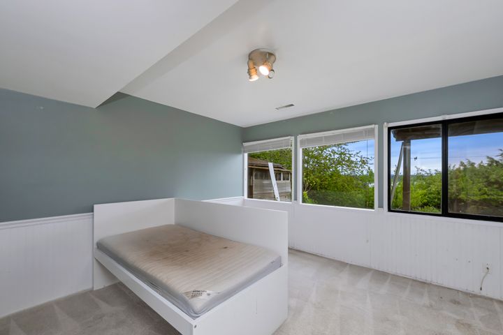 dsc_2765 at Ladysmith - 427a Walker Avenue