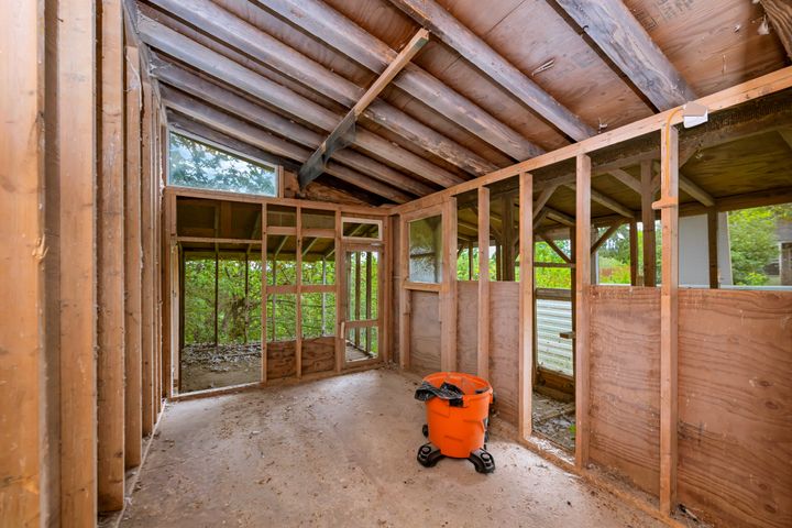 dsc_2776 at Ladysmith - 427a Walker Avenue