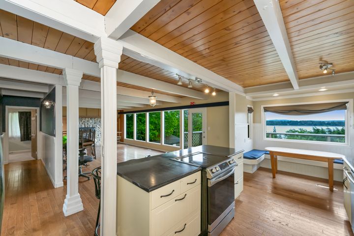 dsc_2792 at Ladysmith - 427a Walker Avenue