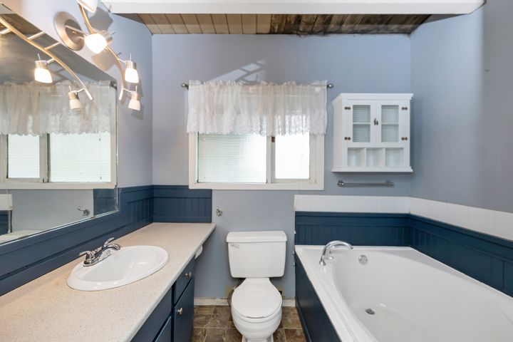 dsc_2803 at Ladysmith - 427a Walker Avenue