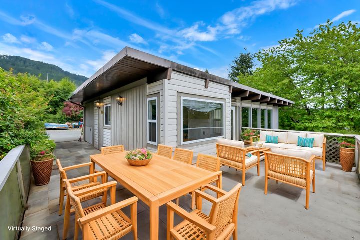 dsc_2810-outdoor-standard-2 at Ladysmith - 427a Walker Avenue