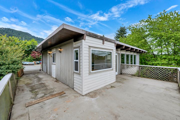 dsc_2810 at Ladysmith - 427a Walker Avenue