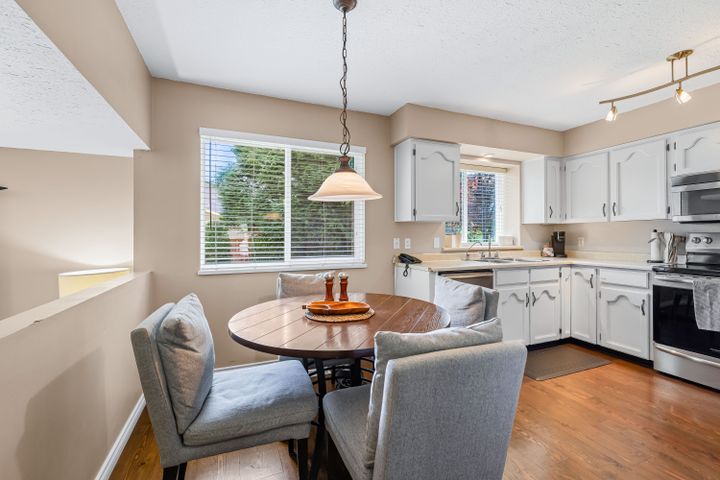 12 at 14450 19th Avenue, Sunnyside Park Surrey, South Surrey White Rock