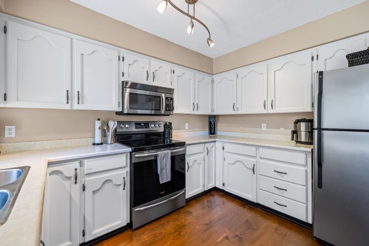 15 at 14450 19th Avenue, Sunnyside Park Surrey, South Surrey White Rock