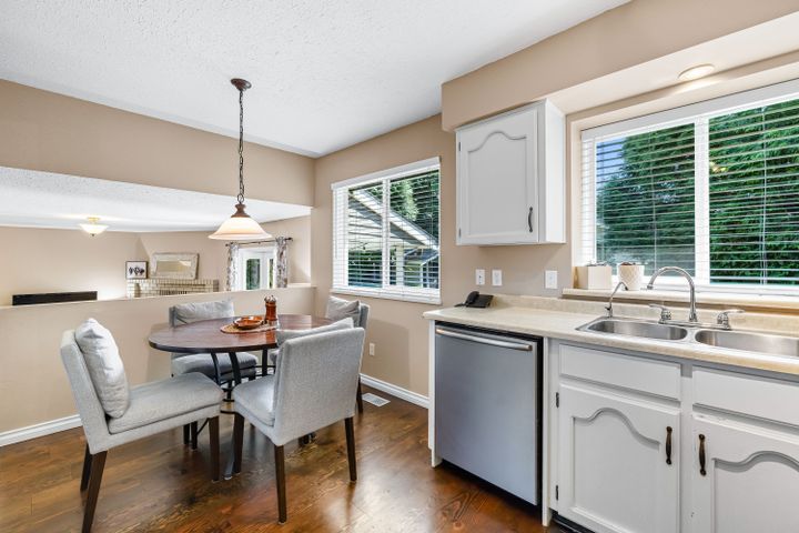 16 at 14450 19th Avenue, Sunnyside Park Surrey, South Surrey White Rock