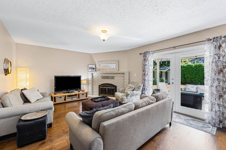 20 at 14450 19th Avenue, Sunnyside Park Surrey, South Surrey White Rock