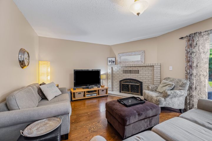 21 at 14450 19th Avenue, Sunnyside Park Surrey, South Surrey White Rock