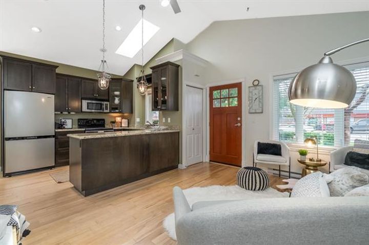 7 at 1 - 1640 140 Street, Sunnyside Park Surrey, South Surrey White Rock