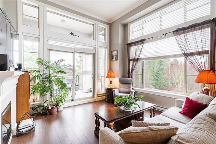 14 at 305 - 15195 36 Avenue, Morgan Creek, South Surrey White Rock