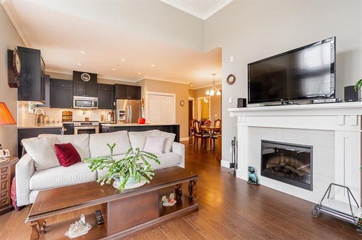 15 at 305 - 15195 36 Avenue, Morgan Creek, South Surrey White Rock