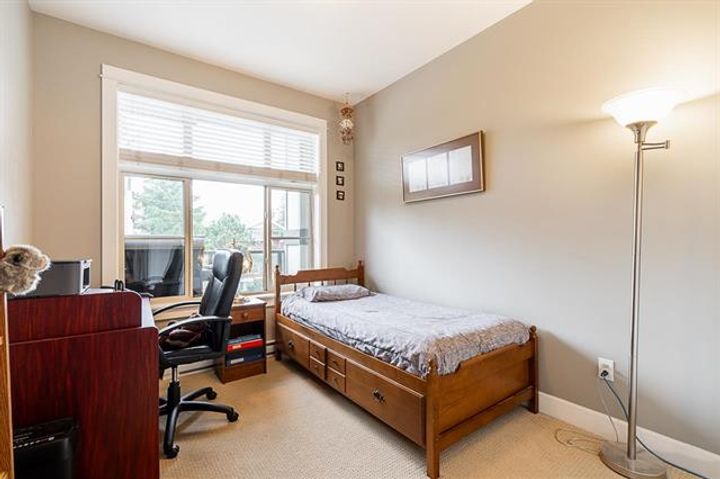 19 at 305 - 15195 36 Avenue, Morgan Creek, South Surrey White Rock