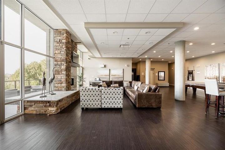 24 at 305 - 15195 36 Avenue, Morgan Creek, South Surrey White Rock