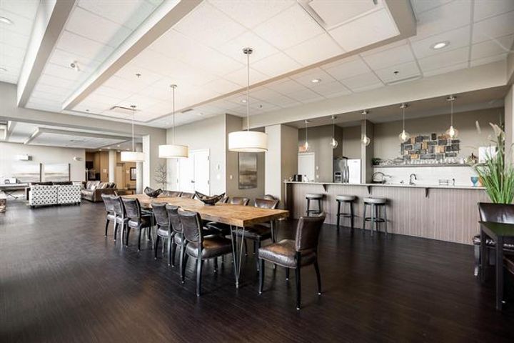 25 at 305 - 15195 36 Avenue, Morgan Creek, South Surrey White Rock