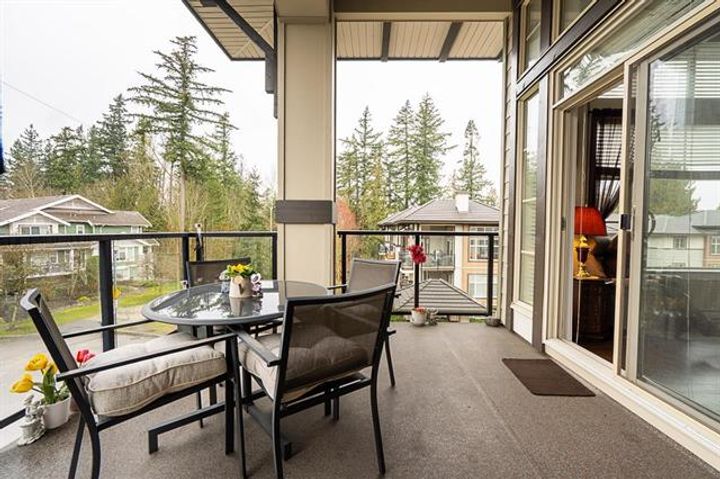 4 at 305 - 15195 36 Avenue, Morgan Creek, South Surrey White Rock