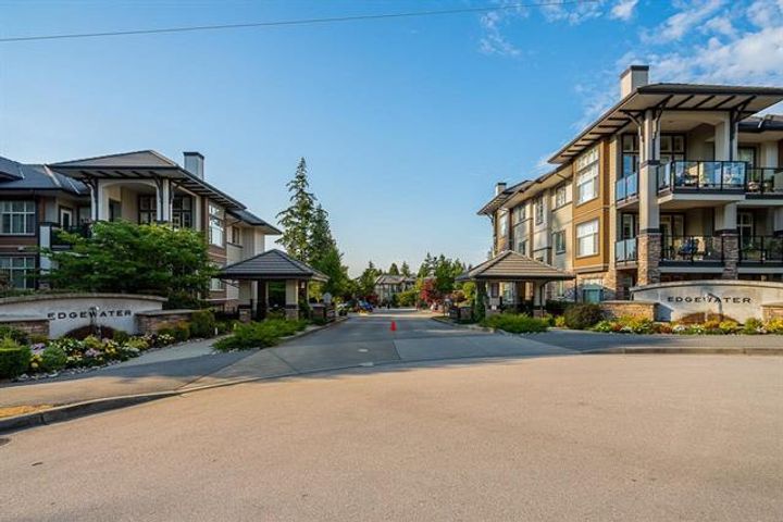 6 at 305 - 15195 36 Avenue, Morgan Creek, South Surrey White Rock