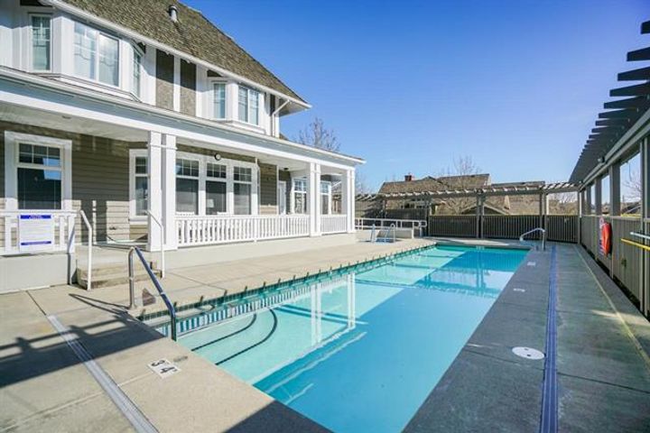 37 at 51 - 15450 Rosemary Heights Crescent, Morgan Creek, South Surrey White Rock