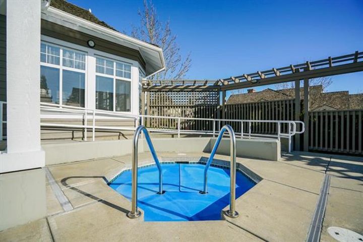 38 at 51 - 15450 Rosemary Heights Crescent, Morgan Creek, South Surrey White Rock