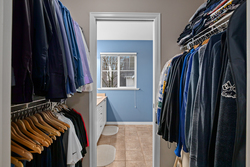 8-master-closet at 46 - 17097 64 Avenue, Cloverdale BC, Cloverdale