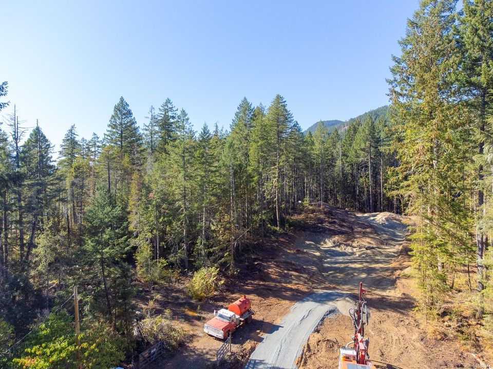 11196-taylor-arm-sproat-lake-port-alberni-02