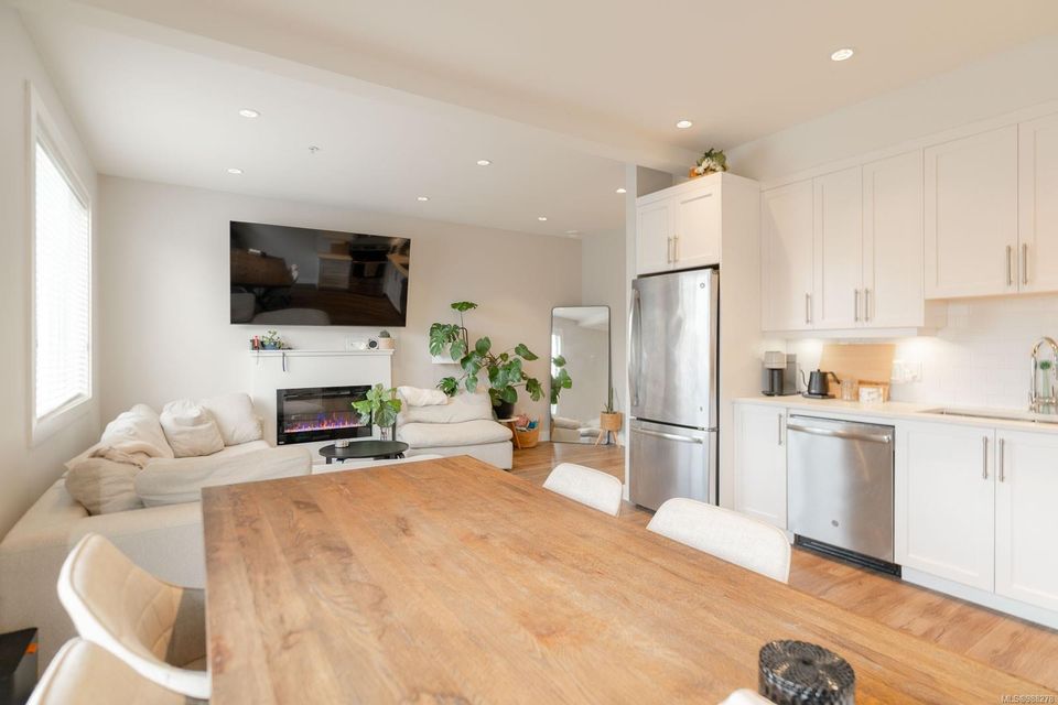 6717-ayre-sooke-vill-core-sooke-05