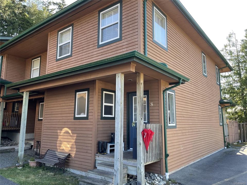 1545-larch-ucluelet-port-alberni-01