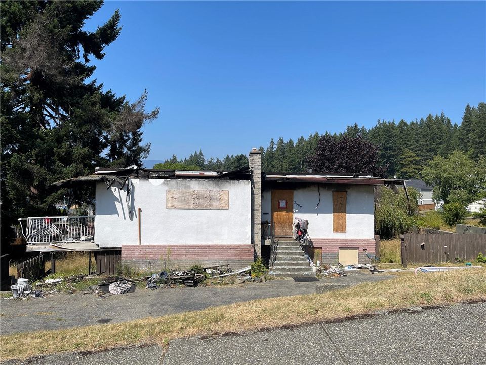 2502-16th-port-alberni-port-alberni-02