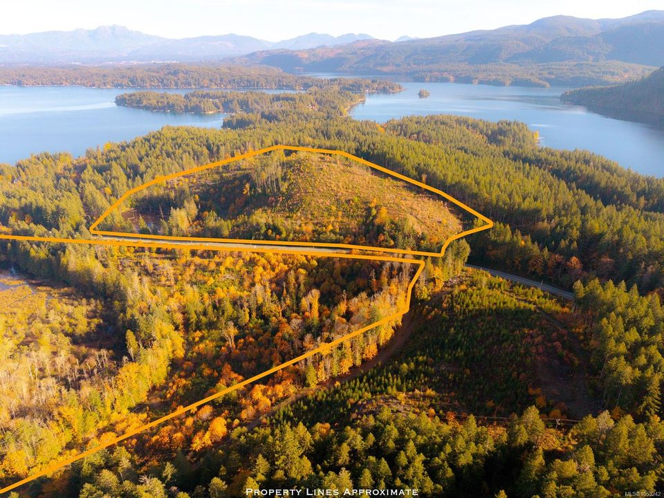 10700-tilly-sproat-lake-port-alberni-01